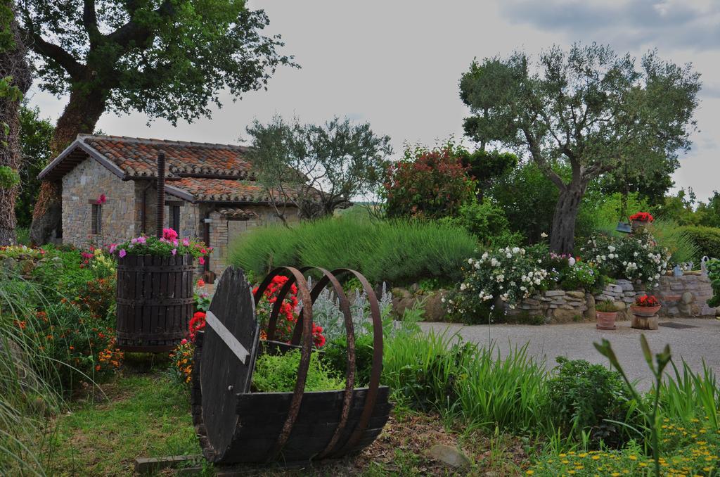 Casale Il Cerqueto Bed & Breakfast San Severino Marche Exterior photo